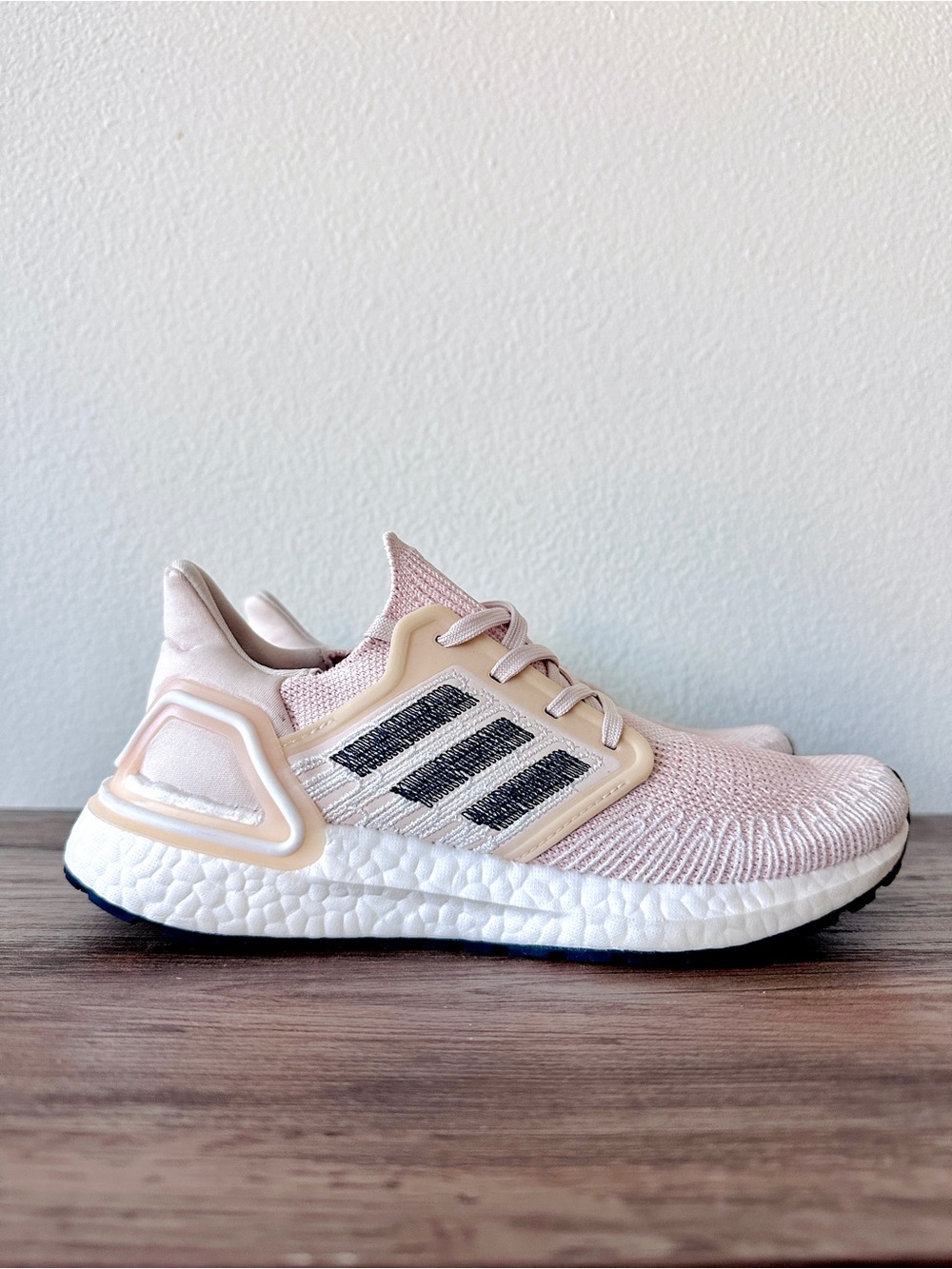 Adidas Women’s Parley x UltraBoost 20 Running Shoes Linen (6.5) GREAT CONDITION
